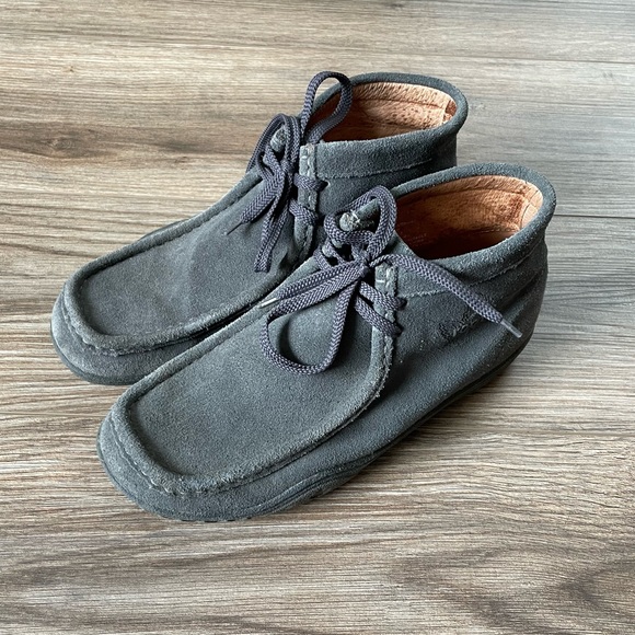 Roots Windsor Grey Suede Chukka Boots | 10 - Picture 1 of 10